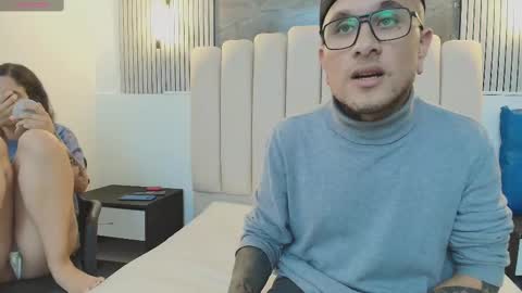 Snapshot of ravenandcody chatting on 09-20-25, 04:02 ravenandcody online show from 09-20-25, 04:02