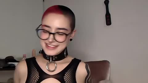 ravendarkness_ online show from 02-20-25, 12:08