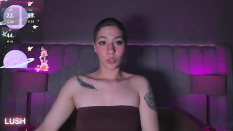 Snapshot of ravenfox_ chatting on 04-09-26, 04:23 Ravenfox online show from 04-09-26, 04:23
