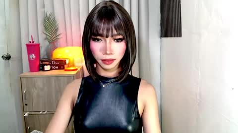 ravennaxx online show from 11-28-25, 03:58