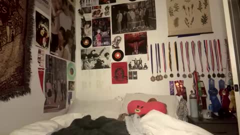 Raven online show from 02-08-26, 07:23