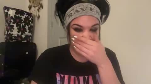 Raven Ray online show from 04-22-26, 04:59