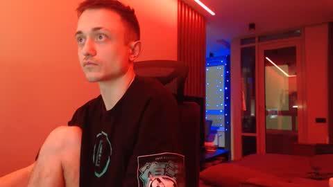 Snapshot of ravine_doleg chatting on 02-12-25, 11:20 Alex Nash online show from 02-12-25, 11:20