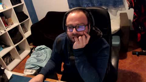 ravingr3d3 online show from 02-05-25, 10:01