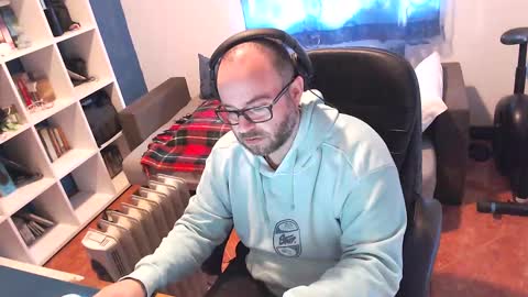 ravingr3d3 online show from 03-10-25, 12:15