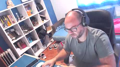 ravingr3d3 online show from 09-19-25, 09:22