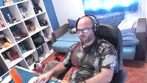 ravingr3d3 online show from 10-22-25, 10:37