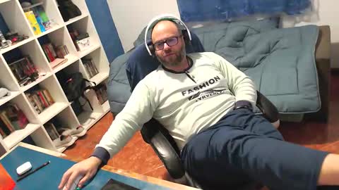 ravingr3d3 online show from 01-11-26, 01:21