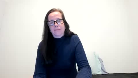 Snapshot of ravishthispeachgoddess chatting on 03-11-26, 01:06 Ravishing Peach Goddess online show from 03-11-26, 01:06