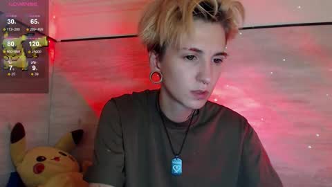 Snapshot of ray__taylor chatting on 09-08-25, 10:20 Ray online show from 09-08-25, 10:20