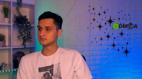 Snapshot of rayan_ross chatting on 11-13-25, 12:04 rayan_ross online show from 11-13-25, 12:04