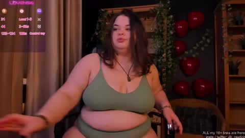 Snapshot of raydirin chatting on 03-10-25, 12:07 Ray online show from 03-10-25, 12:07