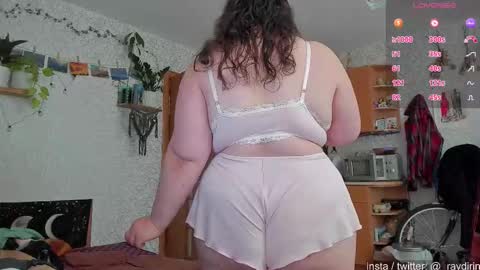 Snapshot of raydirin chatting on 10-09-25, 01:09 Ray online show from 10-09-25, 01:09