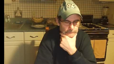 Ray online show from 02-05-25, 10:19