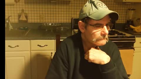 Ray online show from 02-11-25, 08:48