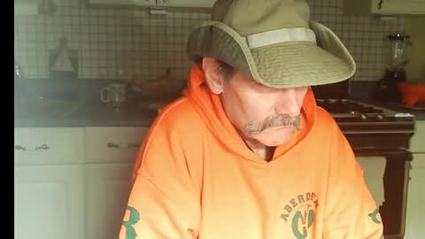 Ray online show from 02-06-26, 11:41