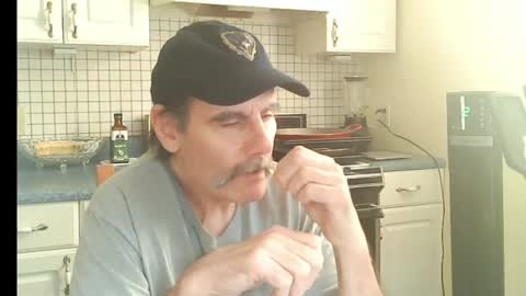 Ray online show from 04-23-26, 07:38