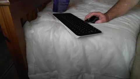 Snapshot of raymondo1964 chatting on 09-22-25, 10:01 raymondo1964 online show from 09-22-25, 10:01