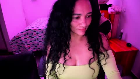 Danna online show from 06-06-26, 04:33