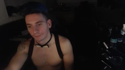 Rayzel online show from 11-30-25, 05:06