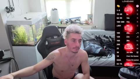 Rayzel online show from 03-09-26, 12:53