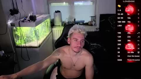 Rayzel online show from 03-30-26, 06:20