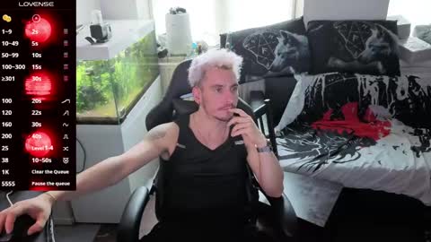 Rayzel online show from 04-18-26, 11:47