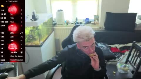 Rayzel online show from 04-22-26, 11:34