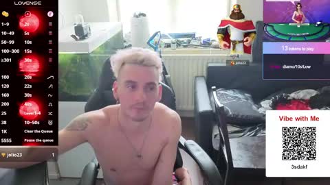 Rayzel White online show from 05-16-26, 10:36