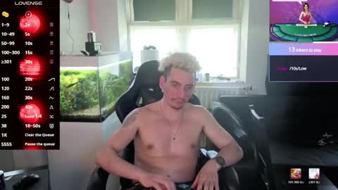 Rayzel White online show from 06-04-26, 05:52