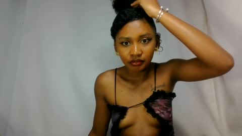 razafindrasoa online show from 06-14-26, 10:28