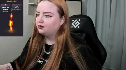 Snapshot of razoom_emma chatting on 06-11-26, 02:53 Emma Razumovskaya online show from 06-11-26, 02:53