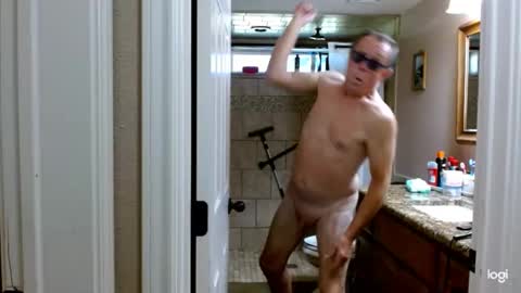 Snapshot of ready4aride2day chatting on 10-29-25, 02:30 ready4aride2day online show from 10-29-25, 02:30