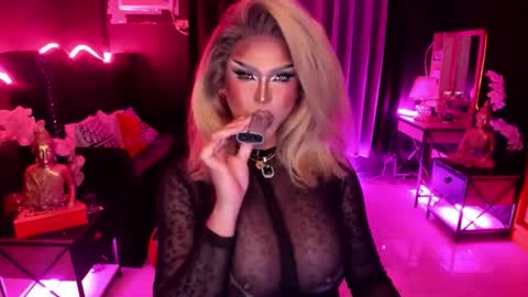 Snapshot of real_dom_phuta chatting on 09-25-25, 02:26 Miss Katrina De Futah Goddess of HELL online show from 09-25-25, 02:26