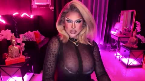 Snapshot of real_dom_phuta chatting on 11-18-25, 02:54 Miss Katrina De Futah Goddess of HELL online show from 11-18-25, 02:54