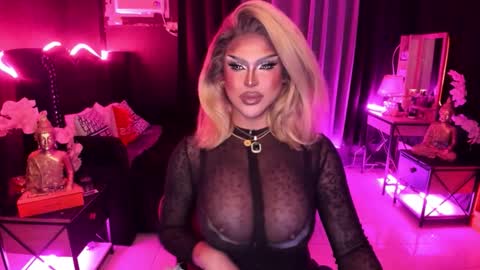 Snapshot of real_dom_phuta chatting on 11-20-25, 01:06 Miss Katrina De Futah Goddess of HELL online show from 11-20-25, 01:06