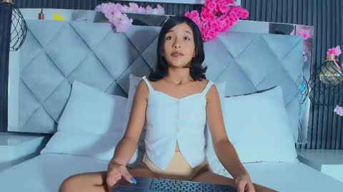 DONCELLA online show from 04-27-26, 08:07