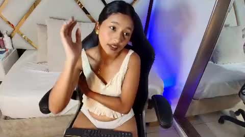 DONCELLA online show from 07-10-26, 04:42