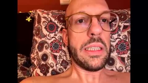 Snapshot of realhorsedick chatting on 01-12-26, 02:22 HugeSecret online show from 01-12-26, 02:22