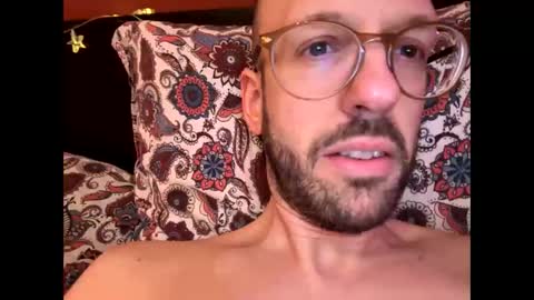 Snapshot of realhorsedick chatting on 01-15-26, 03:05 HugeSecret online show from 01-15-26, 03:05