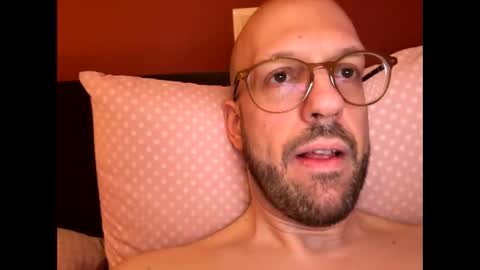 Snapshot of realhorsedick chatting on 05-12-26, 01:08 HugeSecret online show from 05-12-26, 01:08