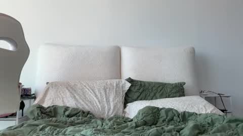 Jade  online show from 09-09-25, 12:54