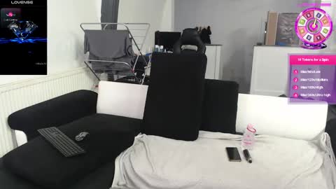 Snapshot of reallyman7 chatting on 02-15-25, 02:26 Ask me online show from 02-15-25, 02:26