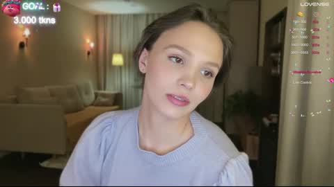 Snapshot of realsupermichael chatting on 01-06-25, 10:05 AliceEve online show from 01-06-25, 10:05