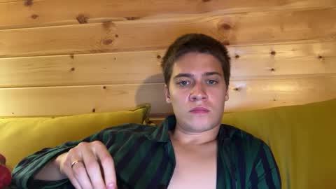 Snapshot of realsupermichael chatting on 09-26-25, 07:29 AliceEve online show from 09-26-25, 07:29