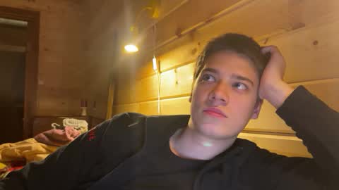 Snapshot of realsupermichael chatting on 10-19-25, 07:47 AliceEve online show from 10-19-25, 07:47