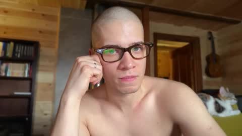 AliceEve online show from 03-03-26, 08:42