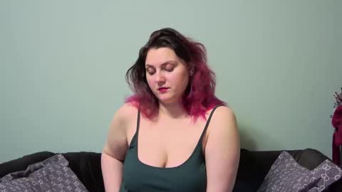 Snapshot of realsweet_goddess chatting on 02-03-25, 03:31 Realsweet Goddess online show from 02-03-25, 03:31