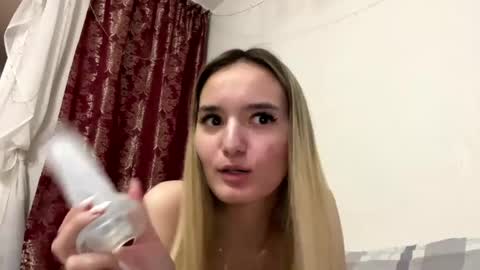 Risa online show from 04-29-26, 04:22