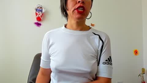 Snapshot of rebbeca09 chatting on 12-25-24, 12:58 Rebbeca online show from 12-25-24, 12:58